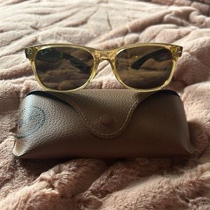 Ray-Ban New Wayfarer 2132 Honey